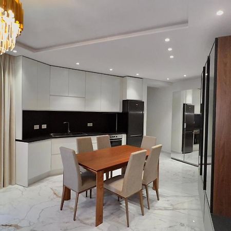 Zeus Tirana Suite Deluxe Buitenkant foto