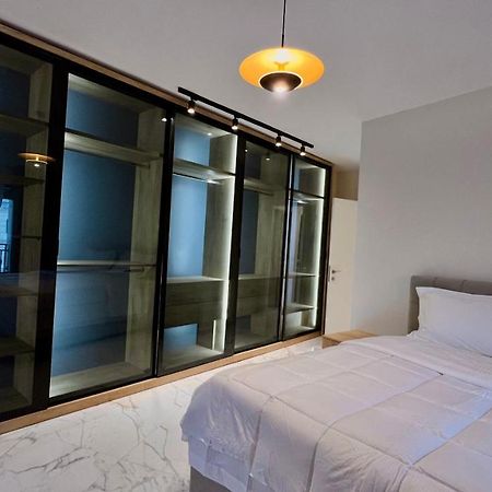 Zeus Tirana Suite Deluxe Buitenkant foto