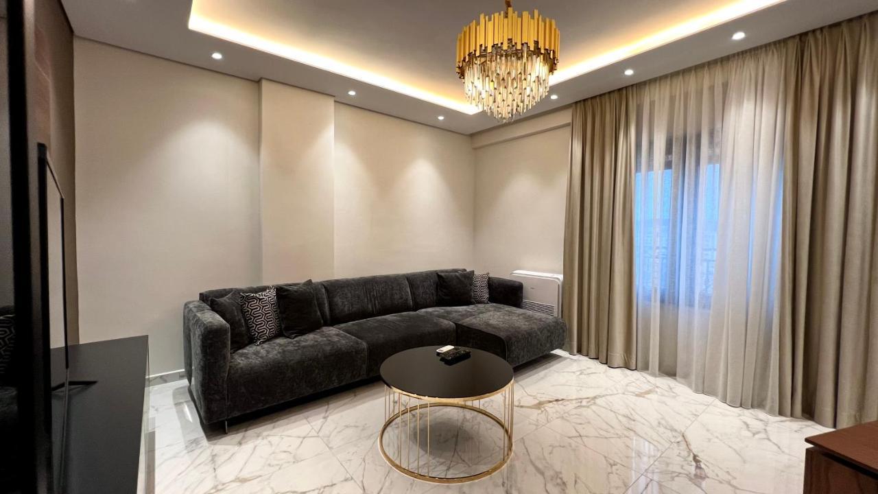 Zeus Tirana Suite Deluxe Buitenkant foto